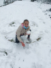 Dívka se sněhovou koulí 