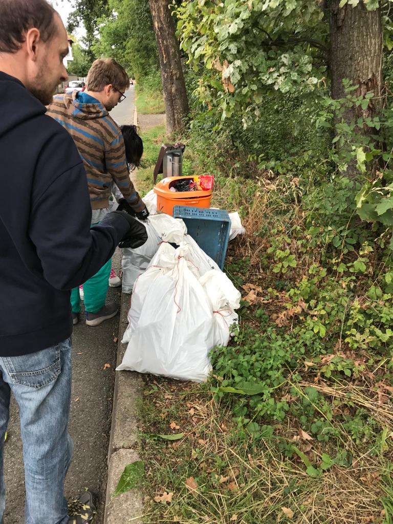 Mnoho pytlů s odpadky žáci a studenti nasbírali 